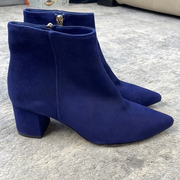 New L’Agence Jeanne Pointed Toe Bootie Ankle Boot Suede Midnight Blue Sz 37.5 - Picture 7 of 13